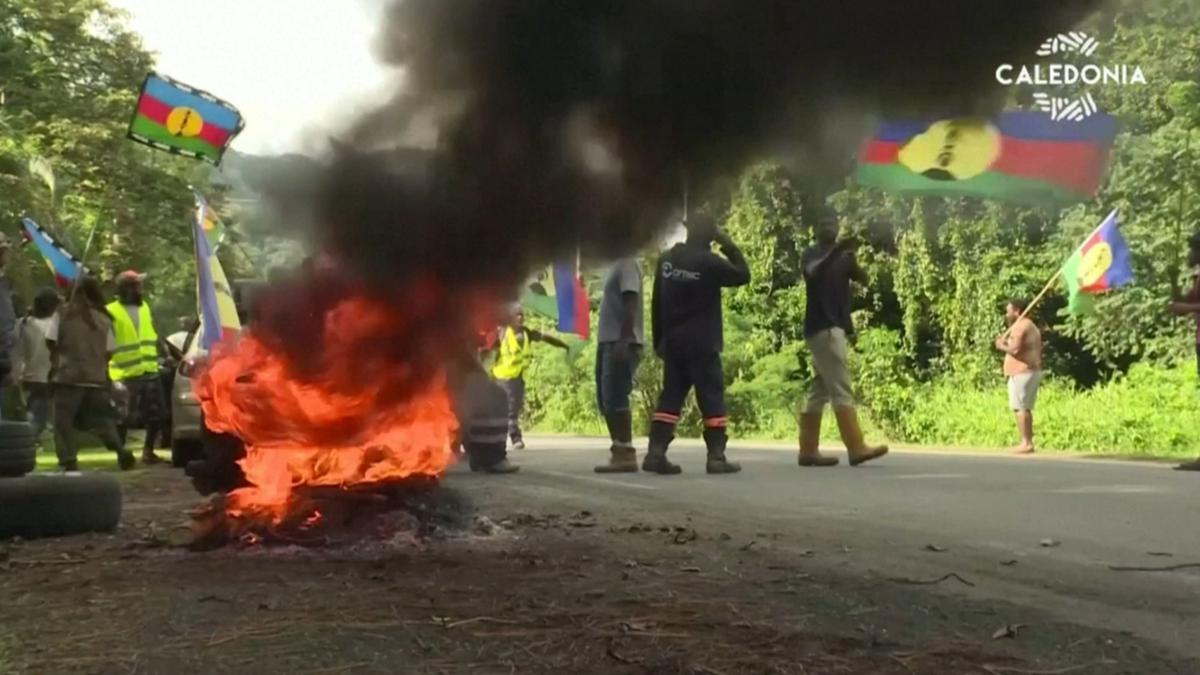 Aussie stuck in New Caledonia have been told to exercise caution following growing unrest in the region.