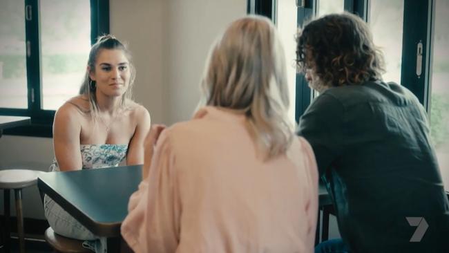 Daisy meets with Todd’s cousin and his wife. 